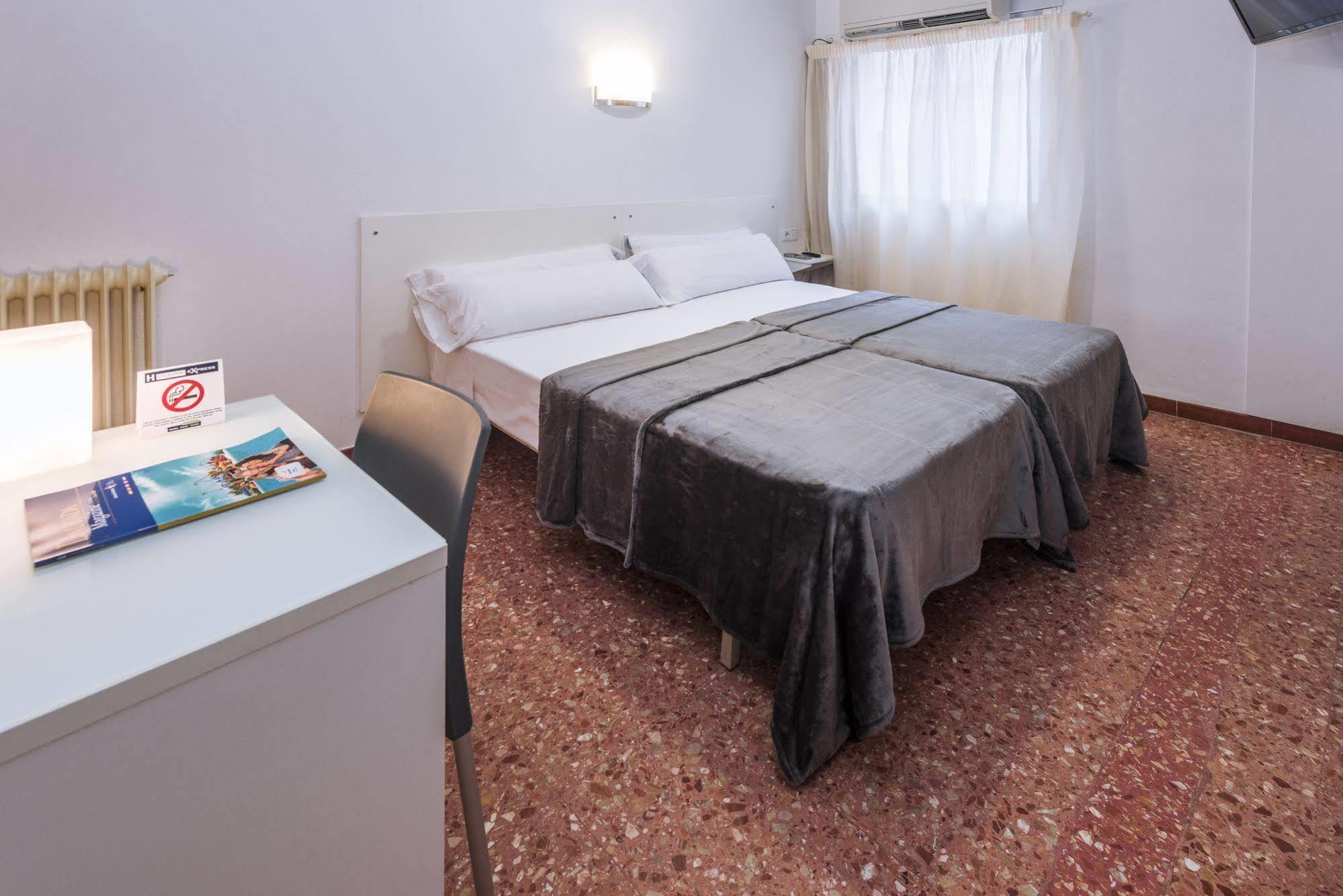 Hotel Catalunya Express Tarragona Eksteriør billede